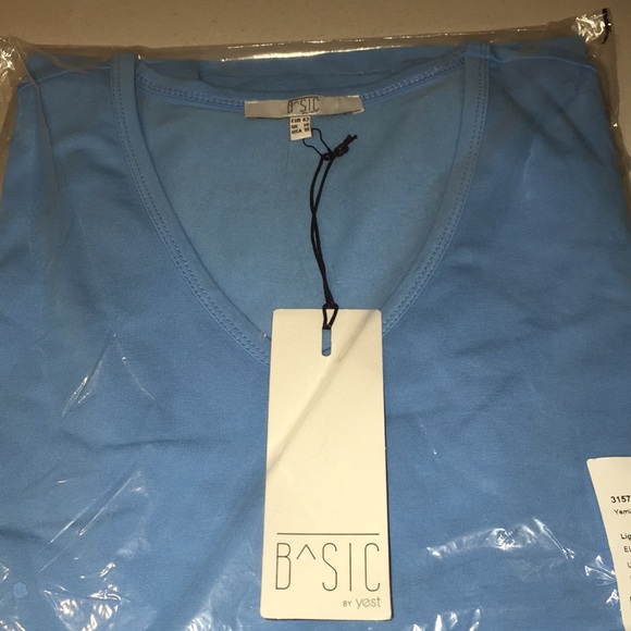 Basic By Yest Yemi Light Blue V-Neck T-Shirt Size 10 New with Tags - Picture 13 of 15
